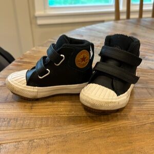 Converse insulated Toddler size 5